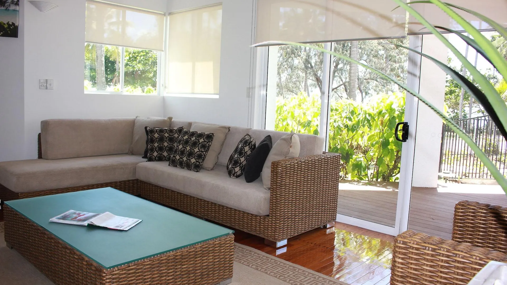 Beaches Holiday Apartments - Official Onsite Reception & Check In Port Douglas Aparthotel