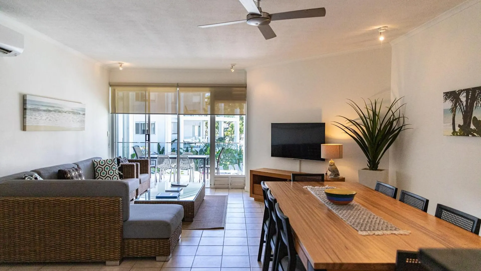 **** Aparthotel Beaches Holiday Apartments - Official Onsite Reception & Check In Port Douglas Australia