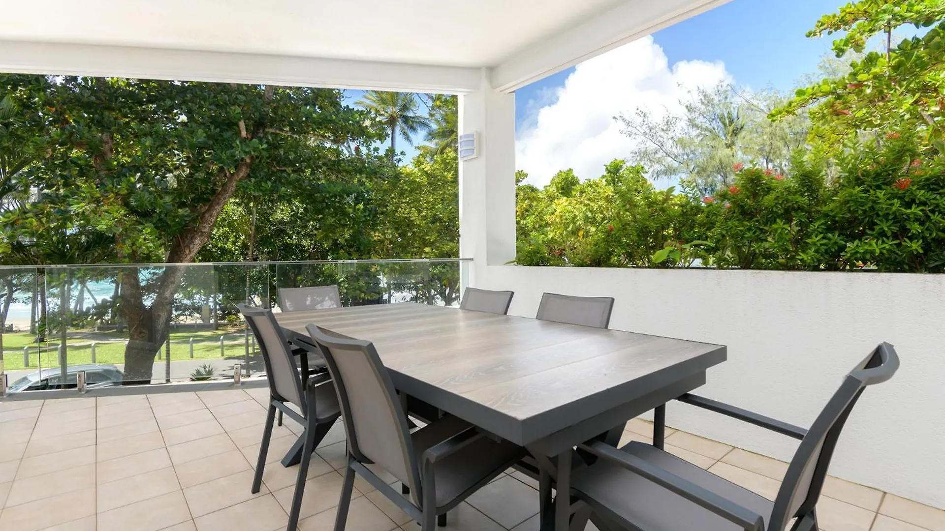 Beaches Holiday Apartments - Official Onsite Reception & Check In Port Douglas