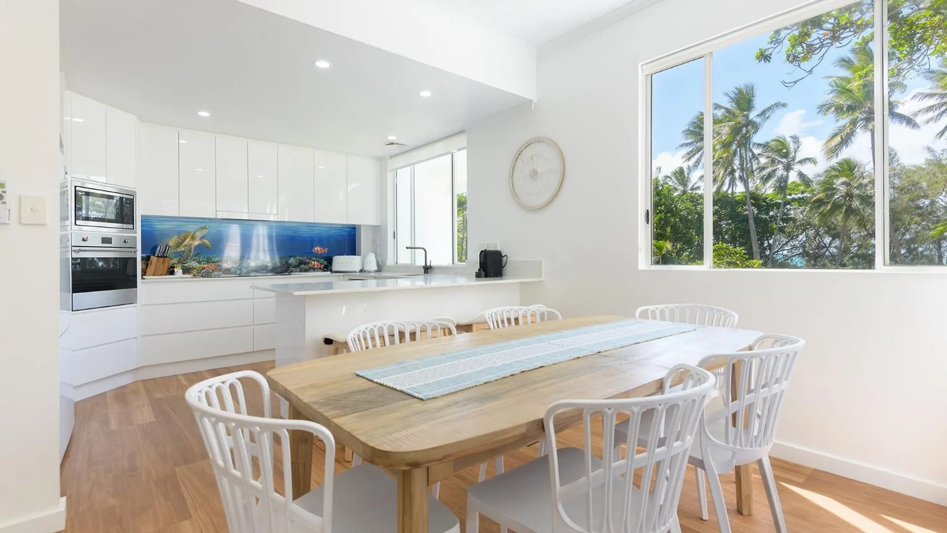 **** Aparthotel Beaches Holiday Apartments - Official Onsite Reception & Check In Port Douglas Australia
